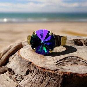 Handcrafted ring made with Swarovski emerald glacier crystal adjustable fit
